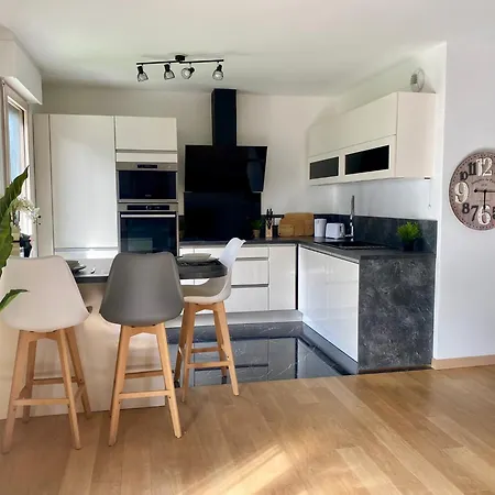 Loft Industriel A Cote De La Defense Apartmán